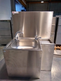 Gernal hand wash basin with knife sanitizer